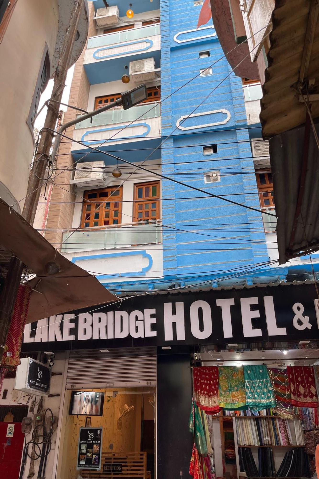 Hotel Lake Bridge Udaipur Exterior photo